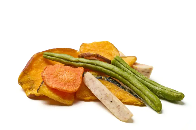 Knapperige groentechips koop je bij noten.nl